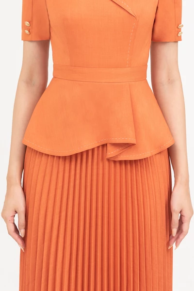 Đầm peplum xếp ly