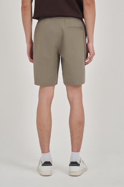 Quần short Regular Khaki oliu