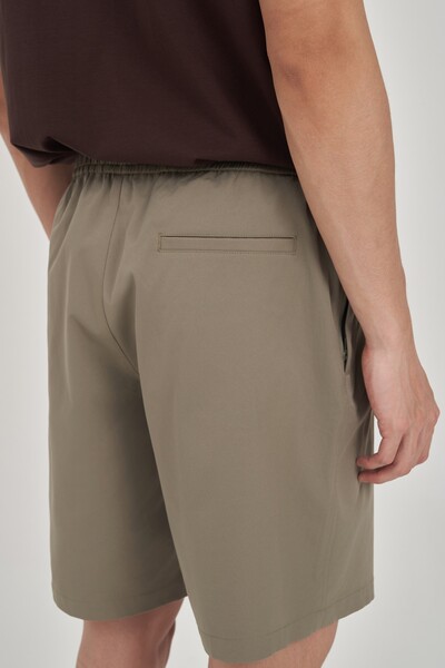 Quần short Regular Khaki oliu