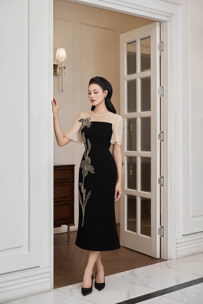 Starla Dress - Đầm diên vỹ kim tuyến