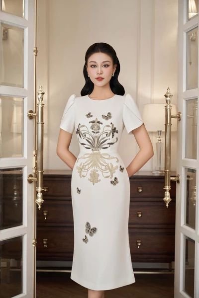 Vintage Opulence - Đầm Dạ Hội Thêu Kim Tuyến