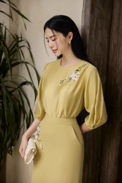 Zuýp bút chì 2 lớp thêu hoa