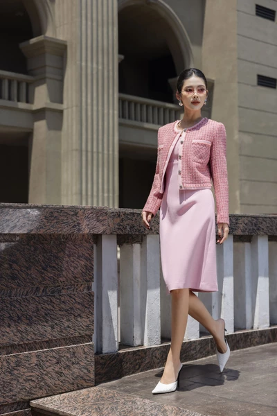 Đầm Tweed cổ vuông chữ A