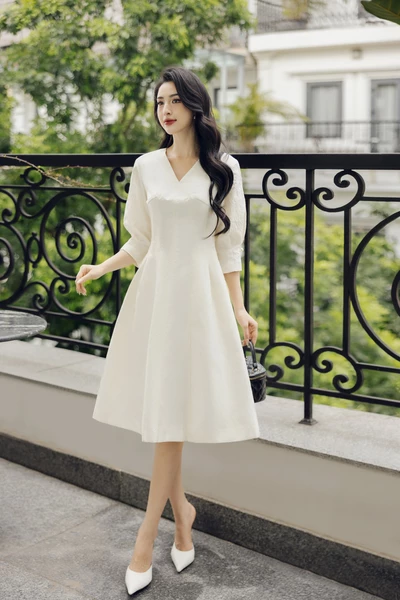 Fiona Dress - Đầm tapta dập nổi tay lỡ