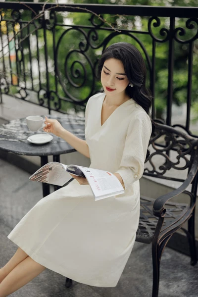 Fiona Dress - Đầm tapta dập nổi tay lỡ