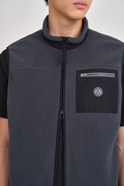 Áo khoác Gile trơn phối túi MS 73E4052