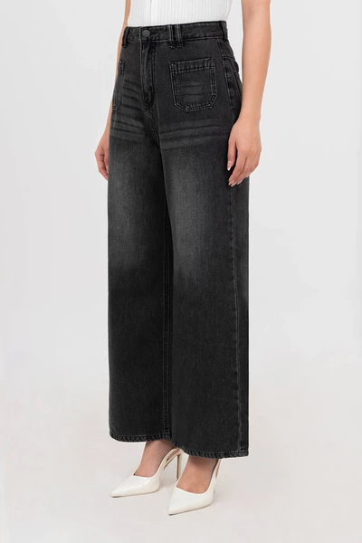 Quần jeans túi vuông