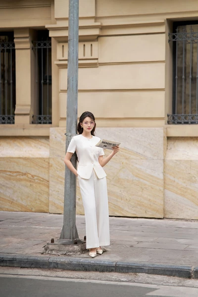 White Poise Pants - Quần Tây ống suông