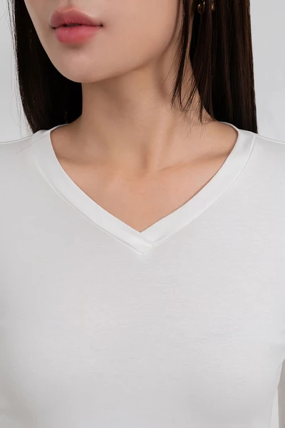 áo thun basic cổ tim