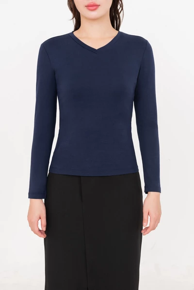 áo thun basic cổ tim