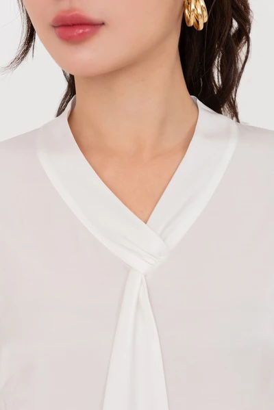 Elegant Silk Blouse - Áo sơ mi lụa