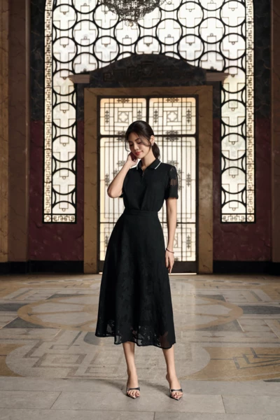 Mystic Veil Blouse - Áo ren cổ đức