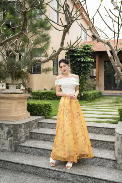 Golden Hour Skirt – Chân váy maxi vàng hoa