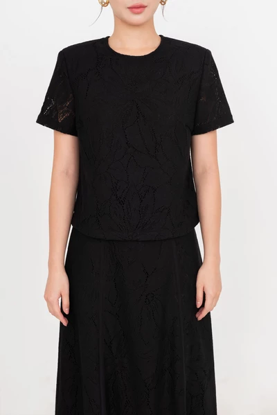 Lace Garden Top – Áo ren hoa tay ngắn