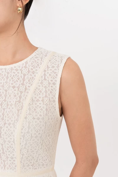 Sunbeam Lace Dress – Đầm midi không tay phối ren