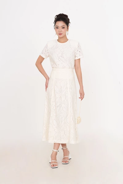 Lace Garden Top – Áo ren hoa tay ngắn