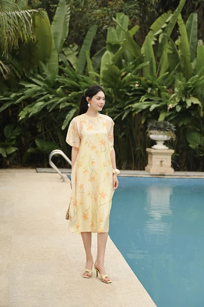 Sunbloom Dress – Đầm lụa họa tiết hoa pastel