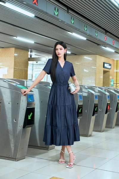 Button-Down Denim Dress – Đầm xòe xếp tầng