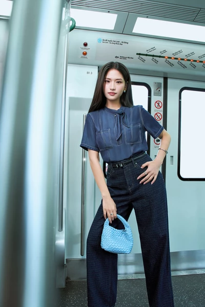 Soft denim - Áo sơ mi cổ nơ bo gấu