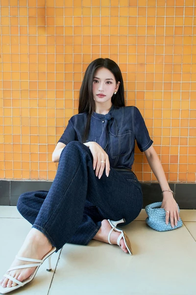 Soft denim - Áo sơ mi cổ nơ bo gấu