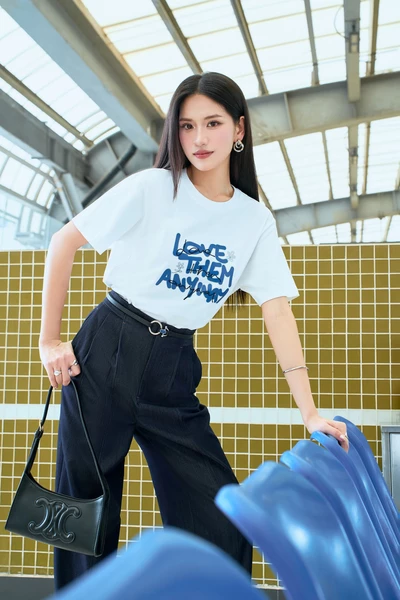Graphic Tee - Áo thun chữ