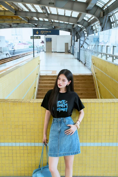 Graphic Tee - Áo thun chữ