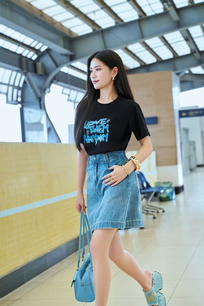 Graphic Tee - Áo thun chữ
