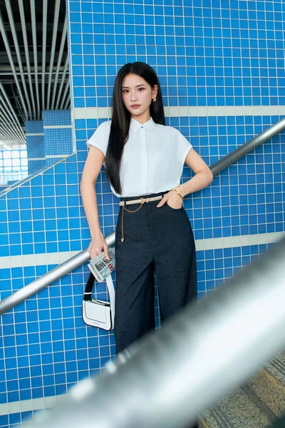 Flared Denim Trousers - Quần Jeans cạp cao