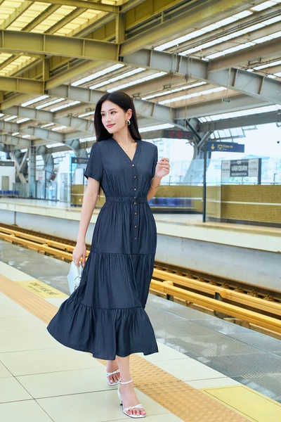 Button-Down Denim Dress – Đầm xòe xếp tầng
