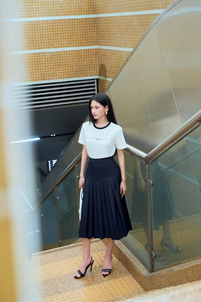 Motion Skirt - Chân váy demin xếp ly