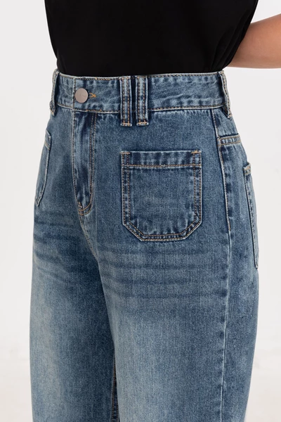 Quần jeans túi vuông