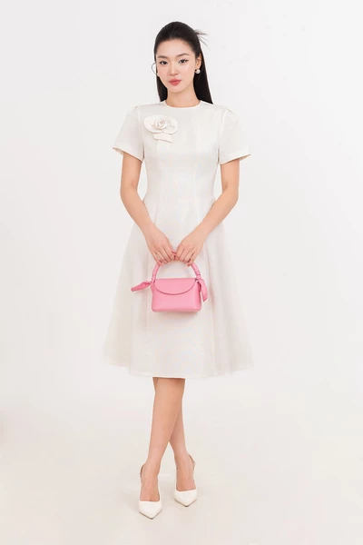 Flower Accent Dress - Đầm xòe Oganza