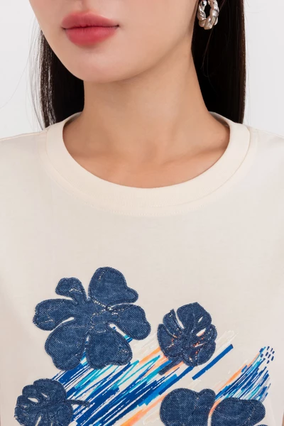 Floral Printed Tee – Áo thun họa tiết