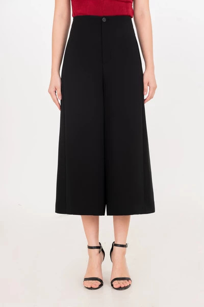 Black Culotte Pants - Quần lửng Tuytsi
