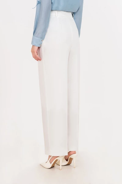Pearly White Pants – Quần Tuytsi suông đứng