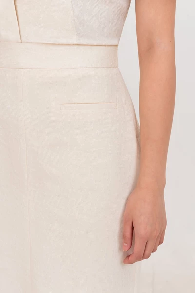 Urban Sleek Skirt - Chân váy bút chì