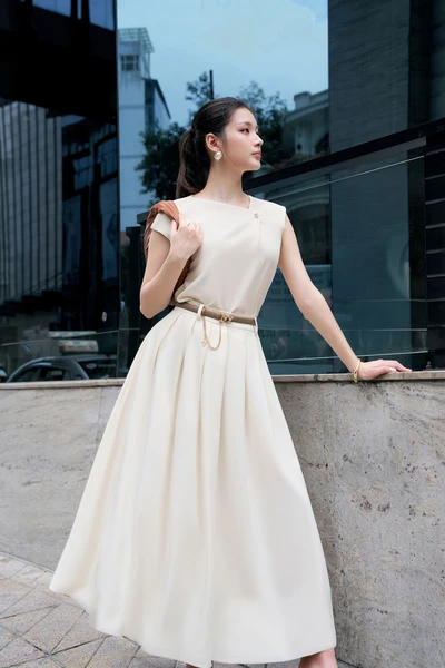 Pleated Flowy Skirt - Chân váy Tuytsi