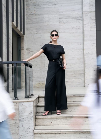 Minimalist Black Blouse - Áo sơ mi lụa