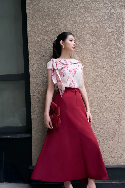 Burgundy Red Skirt - Chân váy A Tuytsi