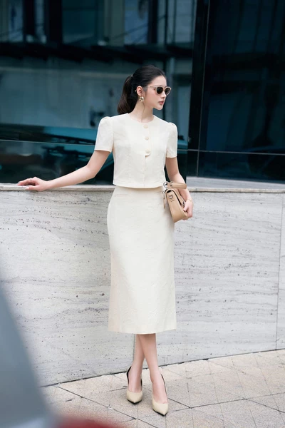 Urban Sleek Skirt - Chân váy bút chì