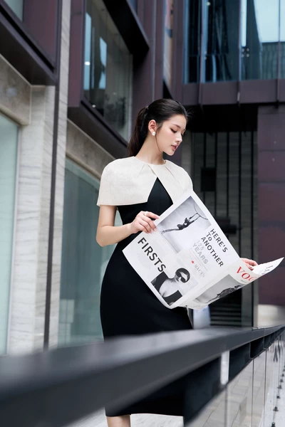 Urban Icon Dress - Đầm ôm Tuytsi