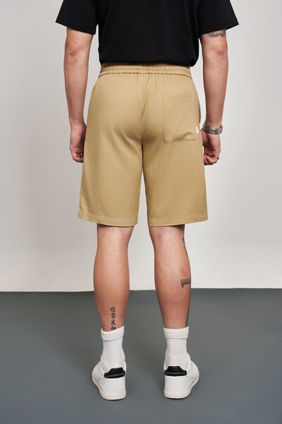 Quần shorts Regular ngang gối