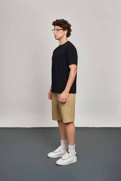 Quần shorts Regular ngang gối