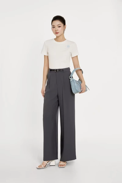 Blossom Accent Tee - Áo thun nữ