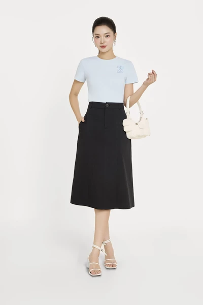 Blossom Accent Tee - Áo thun nữ
