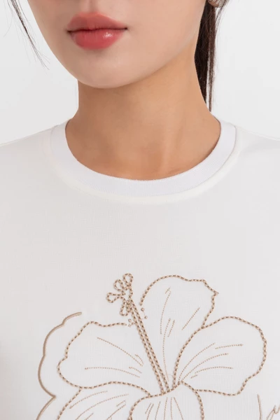 Bloom Softly Tee - Áo thun cotton