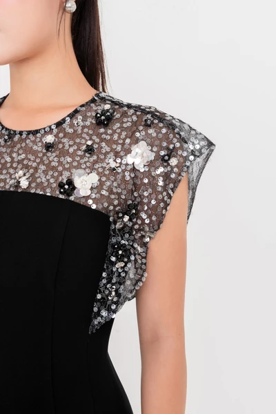 Embellished Velvet Gown - Đầm dạ hội