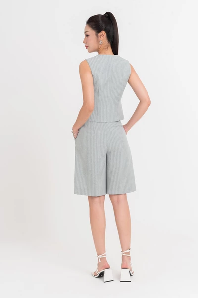 Urban Grace – Quần shorts lưng cao