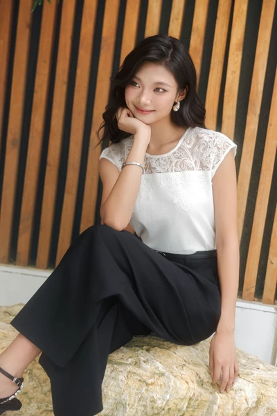 Lace Summer Top - Áo kiểu phối ren