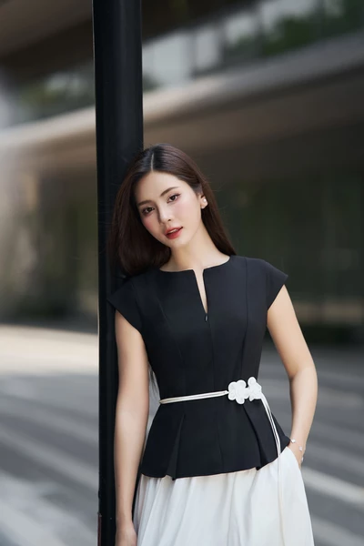 Grace Peplum Top - Áo kiểu Tuytsi